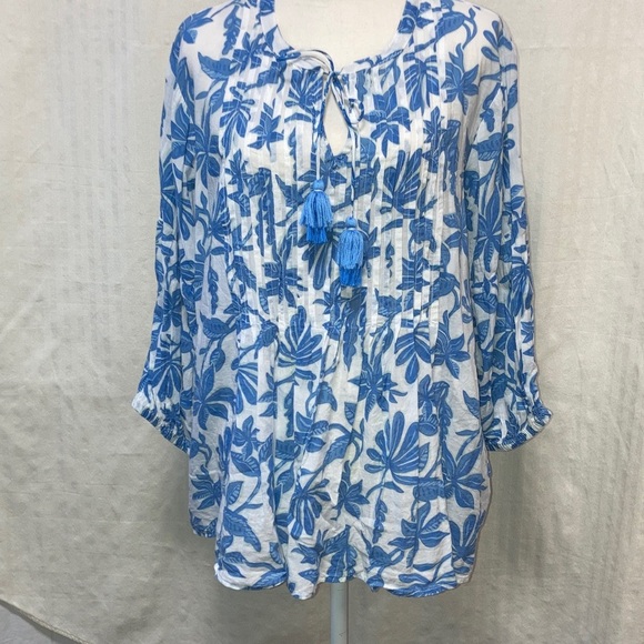 Elie Tahari Tops - Elie Tahari Woman Floral Blue and White Tunic Plus size